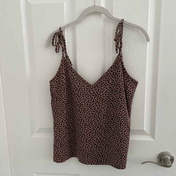 Abercrombie and Fitch printed tank - Picture 9 of 9